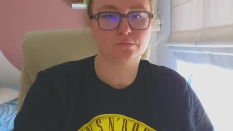 DOM MUMMY online show from May 25, 12:11 pm