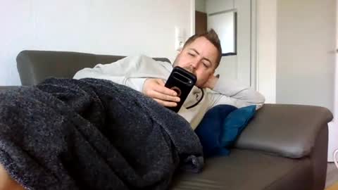 dombio_12 online show from March 1, 1:13 pm