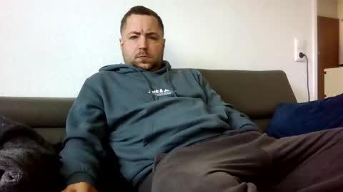 dombio_12 online show from April 4, 9:18 am