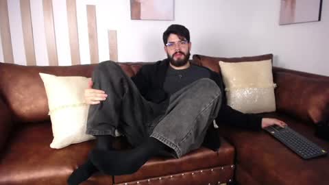 Snapshot of domboy_ chatting on June 5, 8:58 pm domboy online show from June 5, 8:58 pm