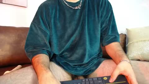 Snapshot of domboy_ chatting on June 6, 8:57 pm domboy online show from June 6, 8:57 pm