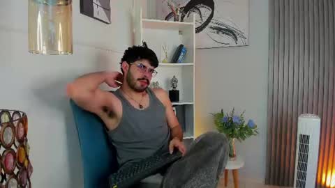 Snapshot of domboy_ chatting on June 26, 8:02 pm domboy online show from June 26, 8:02 pm
