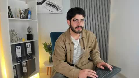 Snapshot of domboy_ chatting on July 7, 8:13 pm domboy online show from July 7, 8:13 pm