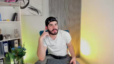 Snapshot of domboy_ chatting on July 23, 1:58 am domboy online show from July 23, 1:58 am
