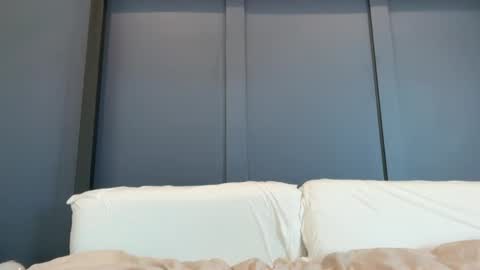 Dom online show from December 14, 9:30 pm