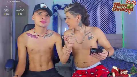 Snapshot of domenique_stoll chatting on December 15, 2:27 pm DAVID 3 online show from December 15, 2:27 pm