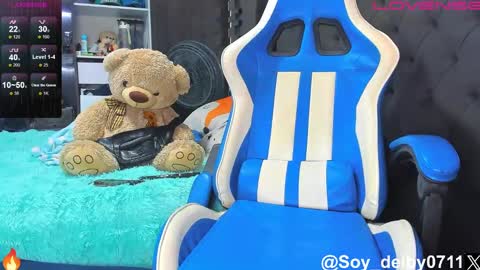 Snapshot of domenique_stoll chatting on October 3, 1:35 am DAVID 3 online show from October 3, 1:35 am