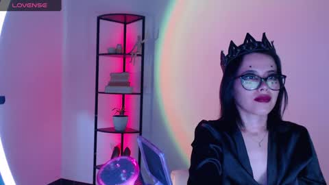 Snapshot of domgiirl chatting on September 9, 3:55 pm Mistress online show from September 9, 3:55 pm