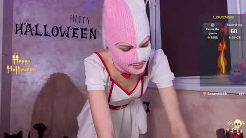 domiiniicana online show from October 31, 11:44 am