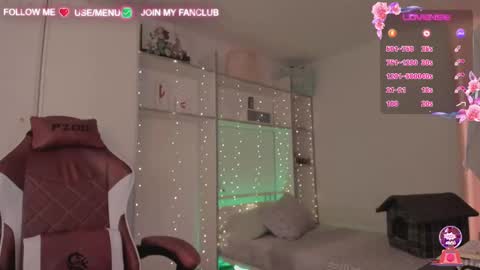 Snapshot of domina_deivis chatting on January 16, 9:27 am I WILL BE BACK ON WEDNESDAY DECEMBER 4 0100AM COLOMBIA TIME    online show from January 16, 9:27 am