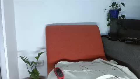 Logan - INDEPENDET MODEL online show from March 26, 12:39 am