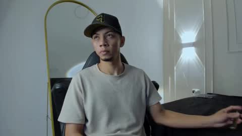 Snapshot of dominic__brown chatting on March 2, 4:36 am Dominic online show from March 2, 4:36 am