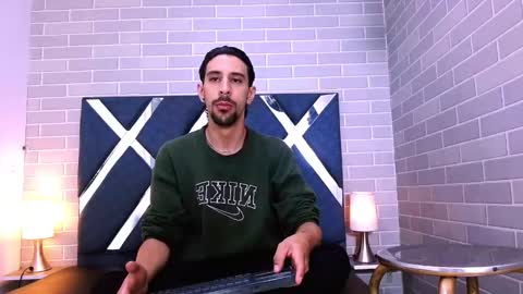 Dominic online show from November 2, 11:23 am