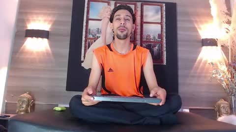 Dominic online show from November 24, 12:05 pm