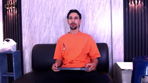 Dominic online show from December 2, 11:04 am