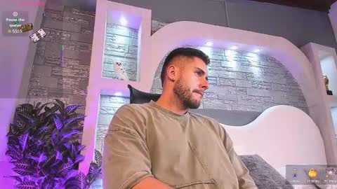 dominic de luca online show from December 2, 3:34 am