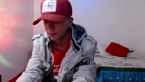 Snapshot of dominic_hanks chatting on April 20, 9:45 am DOMINIC AND ANDREW online show from April 20, 9:45 am