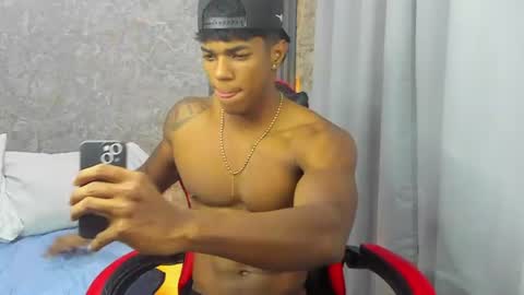 Snapshot of dominic_sg chatting on July 19, 4:38 am dominic_sg online show from July 19, 4:38 am