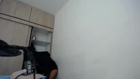Snapshot of dominic_sofia chatting on June 5, 12:22 pm dominic_sofia online show from June 5, 12:22 pm