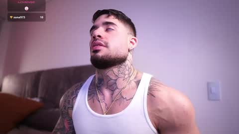Snapshot of dominic_sullivan1 chatting on May 27, 3:58 am Dominic Sullivan online show from May 27, 3:58 am
