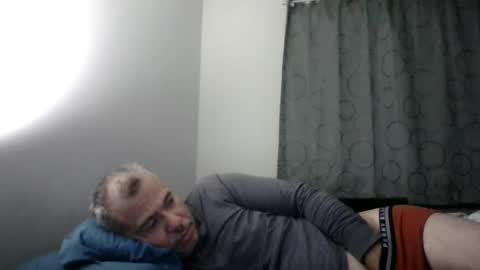 Snapshot of dominicanorico chatting on December 13, 2:54 am luis online show from December 13, 2:54 am