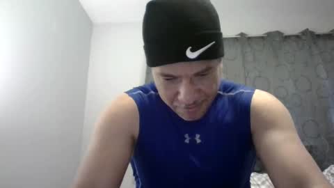 Snapshot of dominicanorico chatting on January 23, 1:41 am luis online show from January 23, 1:41 am