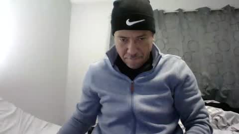 Snapshot of dominicanorico chatting on February 2, 4:37 am luis online show from February 2, 4:37 am