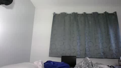 Snapshot of dominicanorico chatting on October 8, 10:40 pm luis online show from October 8, 10:40 pm