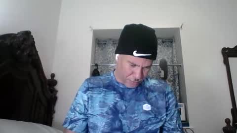 Snapshot of dominicanorico chatting on May 16, 11:57 pm luis online show from May 16, 11:57 pm