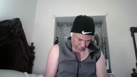 Snapshot of dominicanorico chatting on May 18, 10:59 pm luis online show from May 18, 10:59 pm
