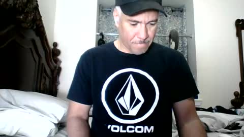 Snapshot of dominicanorico chatting on July 12, 6:21 pm luis online show from July 12, 6:21 pm