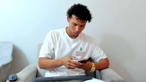 Snapshot of dominick_star chatting on December 3, 2:47 am Dominick Star online show from December 3, 2:47 am