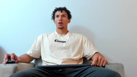 Snapshot of dominick_star chatting on December 30, 3:25 am Dominick Star online show from December 30, 3:25 am