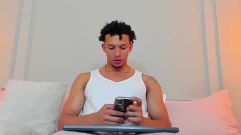 Snapshot of dominick_star chatting on January 11, 3:13 am Dominick Star online show from January 11, 3:13 am