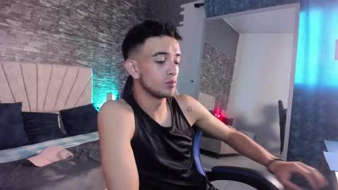 Snapshot of dominickmonroe chatting on June 9, 12:06 pm DOMINICK online show from June 9, 12:06 pm