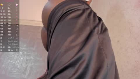 Snapshot of dominicsccott chatting on February 5, 1:49 pm Dominicscott online show from February 5, 1:49 pm