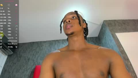Snapshot of dominicsccott chatting on May 16, 12:37 pm Dominicscott online show from May 16, 12:37 pm
