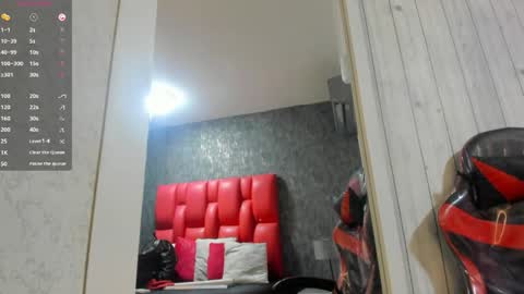 Snapshot of dominicsccott chatting on May 24, 1:16 pm Dominicscott online show from May 24, 1:16 pm