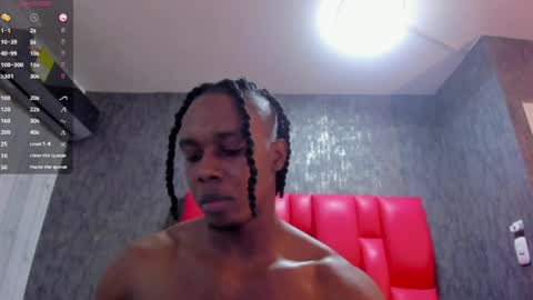 Snapshot of dominicsccott chatting on May 26, 1:07 pm Dominicscott online show from May 26, 1:07 pm