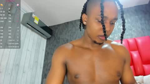 Snapshot of dominicsccott chatting on May 27, 12:46 pm Dominicscott online show from May 27, 12:46 pm