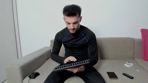 dominicvalente online show from October 19, 7:47 pm