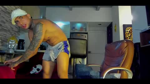 Only fans Ronnie col---InstaRonniecolleman  online show from October 8, 3:26 am