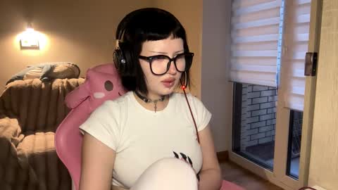 Cati online show from March 17, 12:30 pm