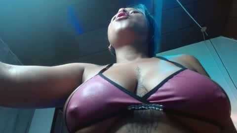 Snapshot of domink_gilr chatting on April 10, 7:46 am D O M I N K online show from April 10, 7:46 am