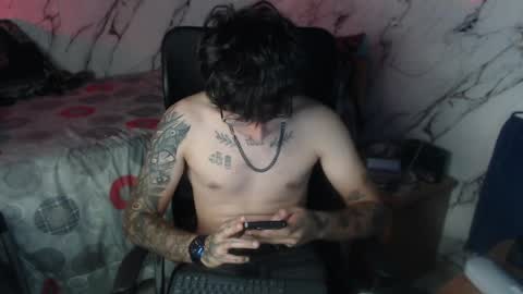 Snapshot of dominus_kane chatting on April 15, 11:06 am dominus_kane online show from April 15, 11:06 am