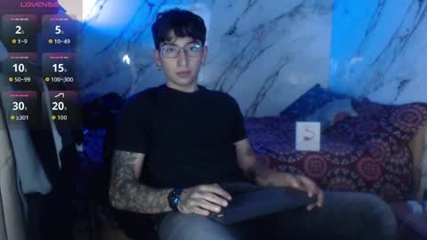 Snapshot of dominus_kane chatting on May 16, 11:46 pm dominus_kane online show from May 16, 11:46 pm