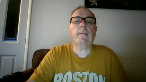 Snapshot of domjolly08 chatting on September 18, 9:17 pm David uk online show from September 18, 9:17 pm