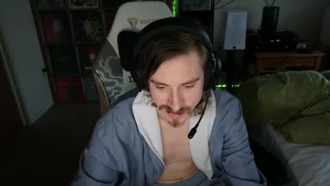 Snapshot of dommepleasemistress chatting on December 1, 11:47 pm dommepleasemistress online show from December 1, 11:47 pm