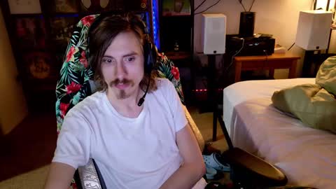 Snapshot of dommepleasemistress chatting on December 15, 2:30 am dommepleasemistress online show from December 15, 2:30 am