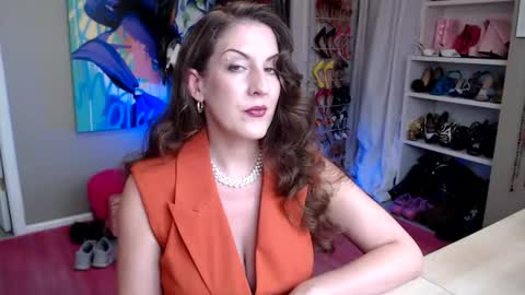 Snapshot of dommetomorrow chatting on June 26, 4:44 pm DommeTomorrow online show from June 26, 4:44 pm